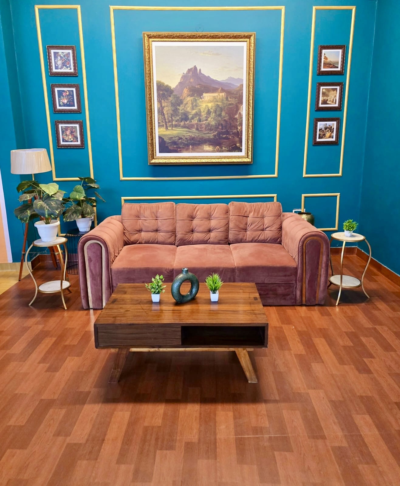 Budget-Friendly Creative Studio with Multiple Sets & Backdrops