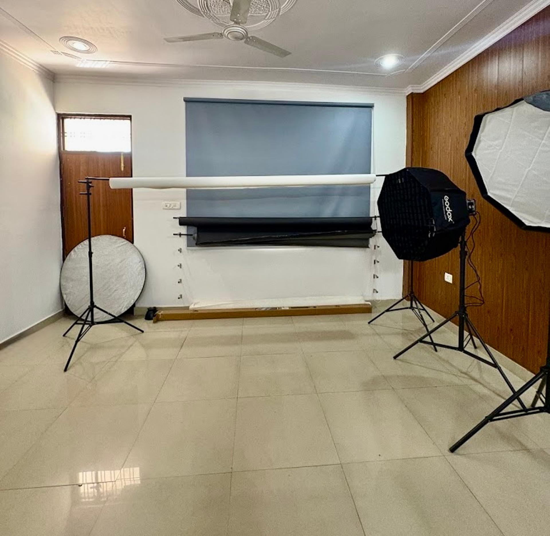 Affordable Photography Studio in Lucknow