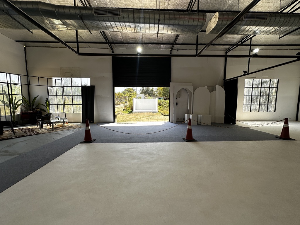 Large Industrial-Style Studio with Indoor Cyclorama in Vasant Kunj