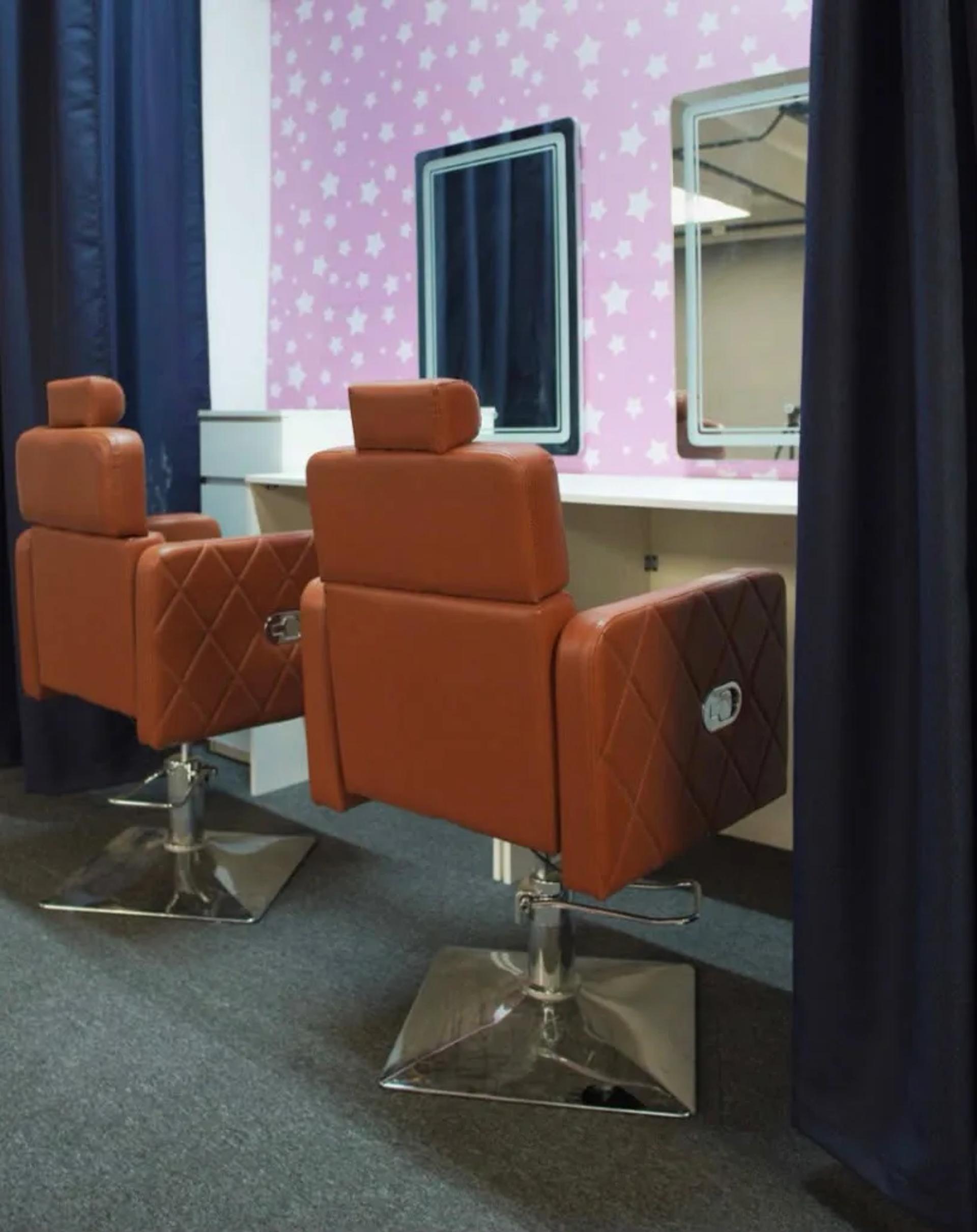 Versatile Photography & Video Production Studio with Chroma Wall – Shoot Studio in Delhi, photo 8