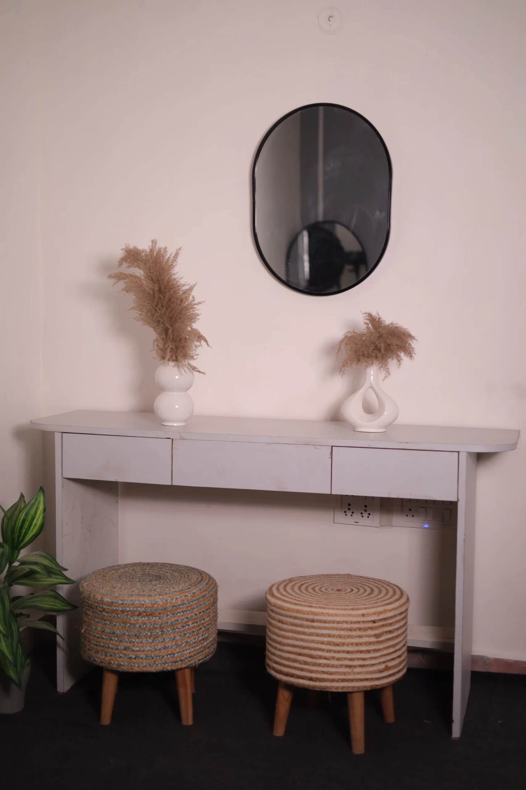 Natural Light Studio with Indoor & Outdoor Sets in Mukherjee Nagar, Delhi – Shoot Studio in Delhi, photo 4