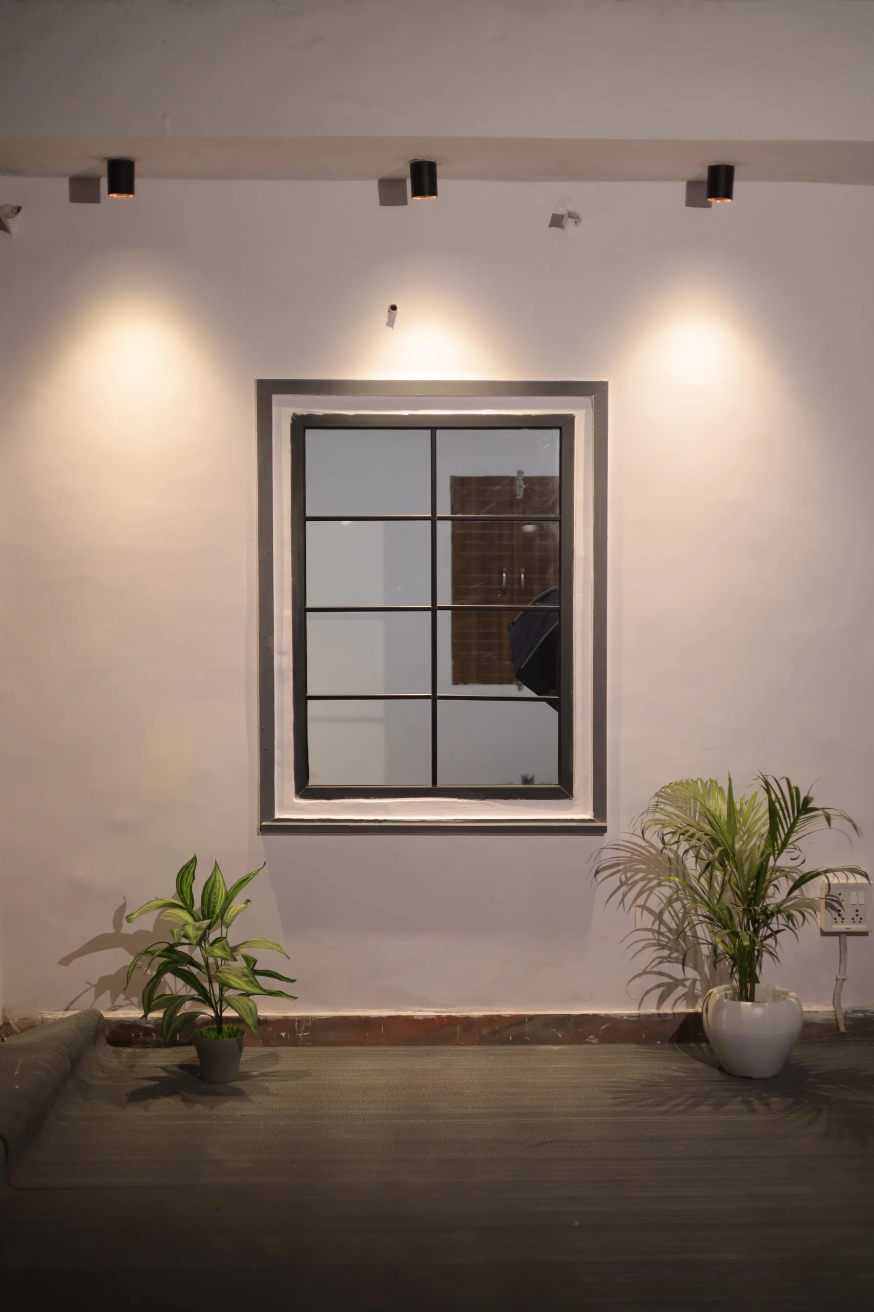 Natural Light Studio with Indoor & Outdoor Sets in Mukherjee Nagar, Delhi – Shoot Studio in Delhi, photo 8