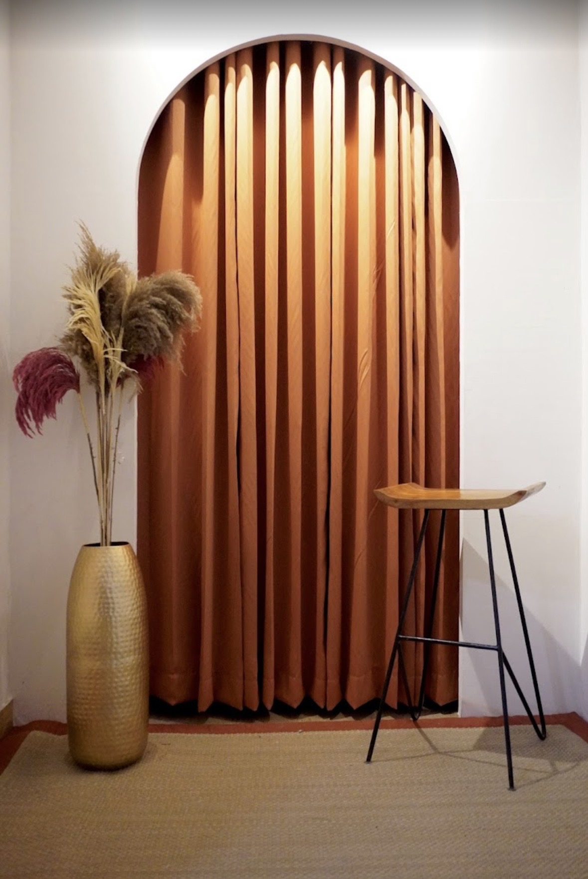 Artistic Multi-Set Studio in Pitampura
