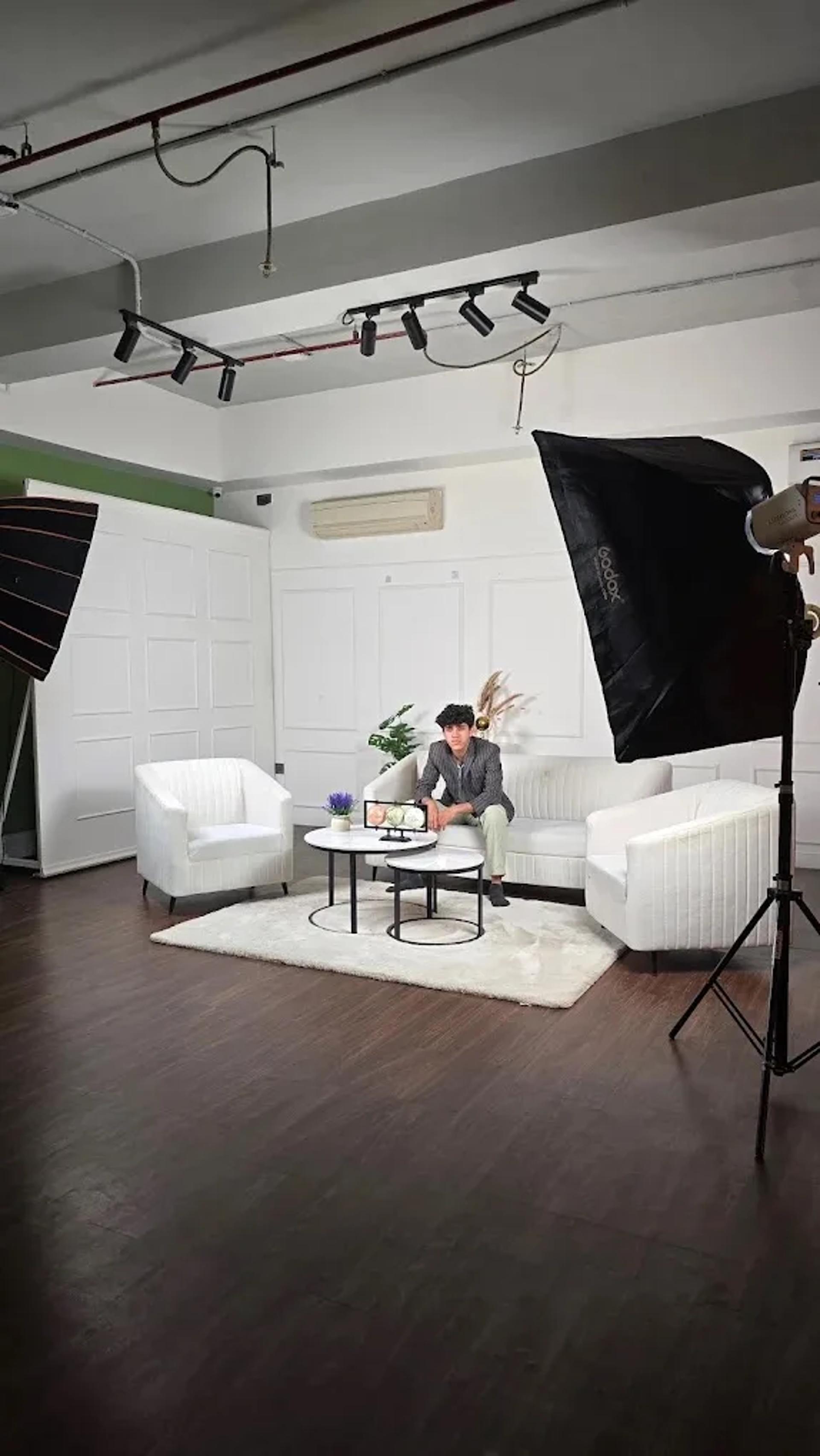 Podcast & Interview Studio with 8 Ready-to-Shoot Sets in Navi Mumbai – Podcast Studio in Mumbai, photo 10