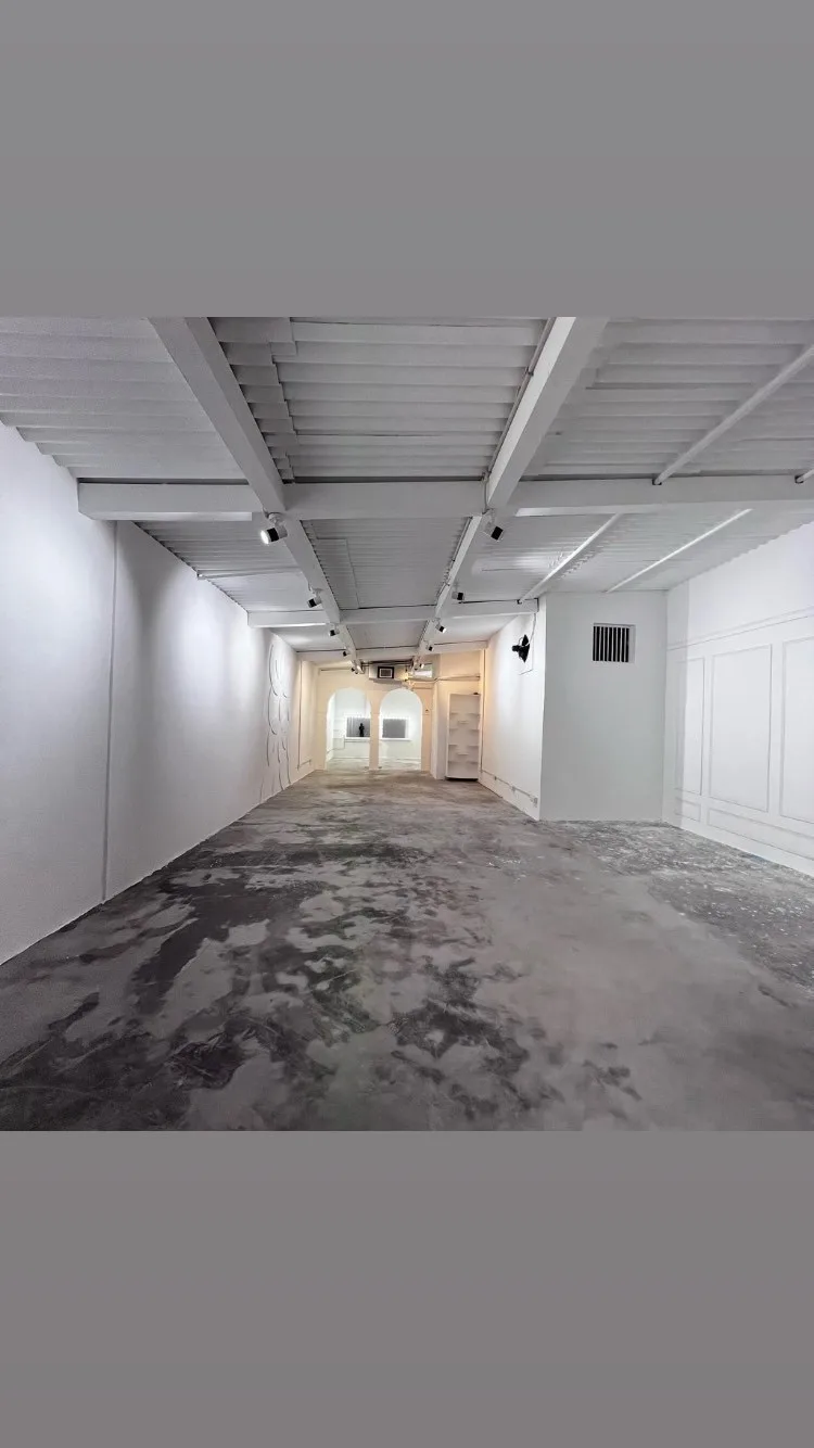 Large Raw Production Studio with Green Screen & Cyclorama in Ghitorni – Shoot Studio in Delhi, photo 12