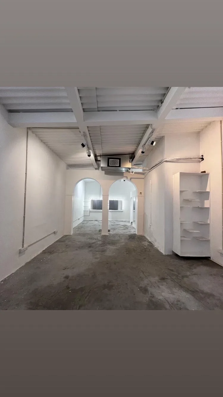 Large Raw Production Studio with Green Screen & Cyclorama in Ghitorni – Shoot Studio in Delhi, photo 14