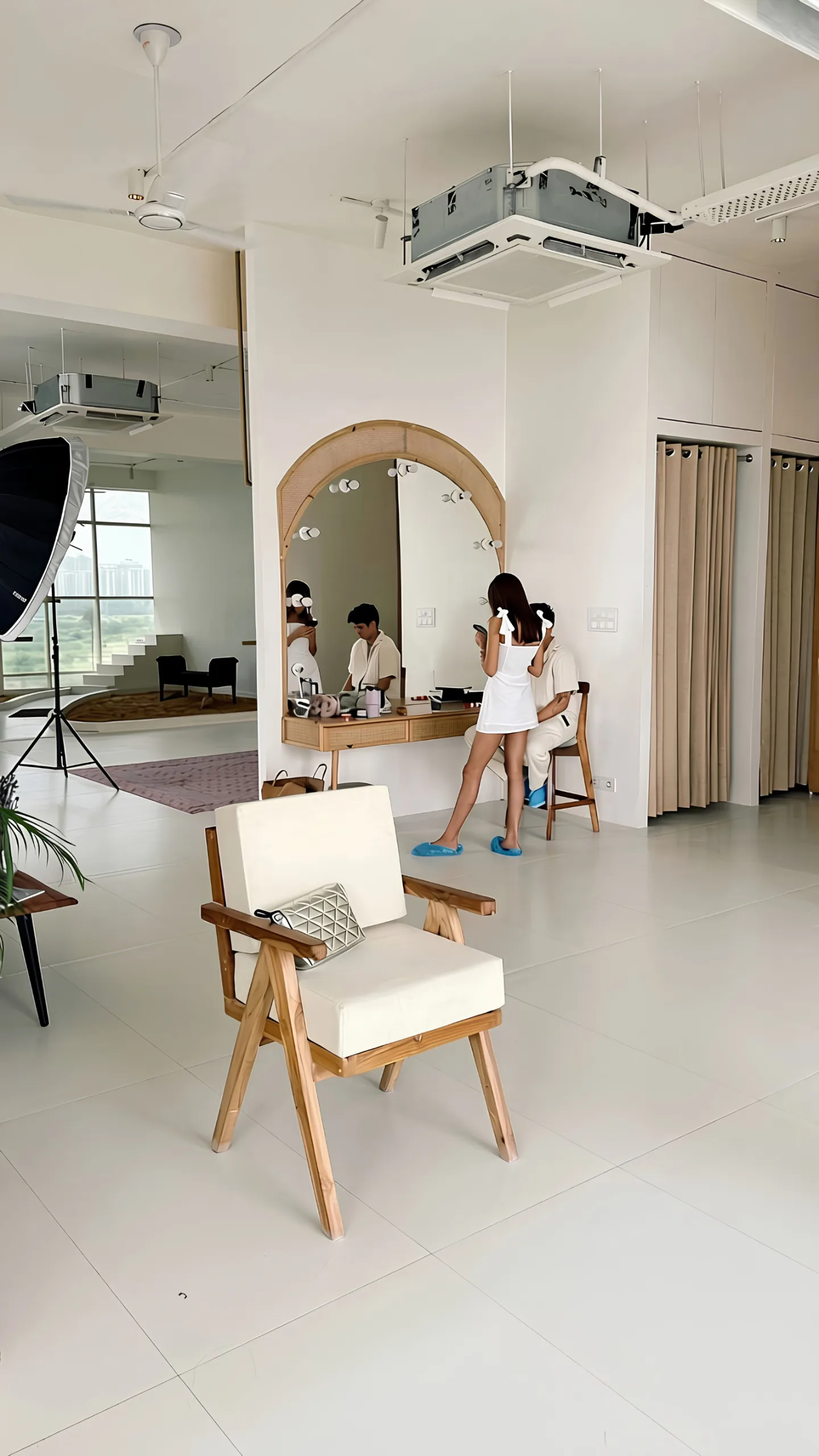 Aesthetic Creative Studio with European-Inspired Sets in Noida – Shoot Studio in Noida, photo 8