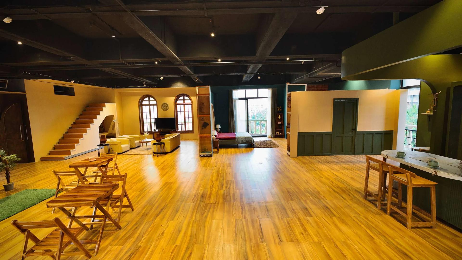 The Grand Luxury Production Loft And Customizable Multi-Set Shooting Space – Shoot Studio in Mumbai, photo 23