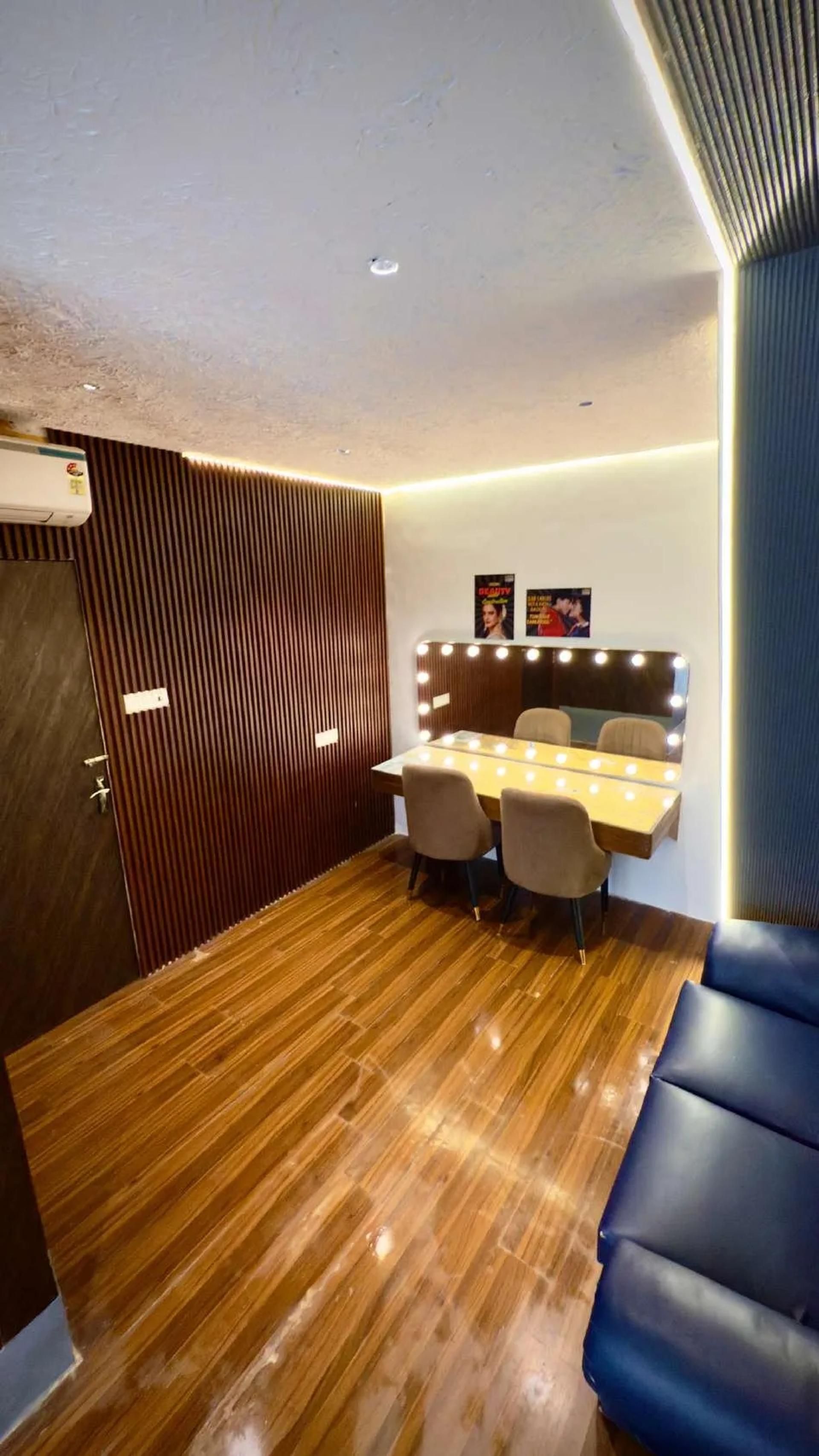 The Grand Luxury Production Loft And Customizable Multi-Set Shooting Space – Shoot Studio in Mumbai, photo 27