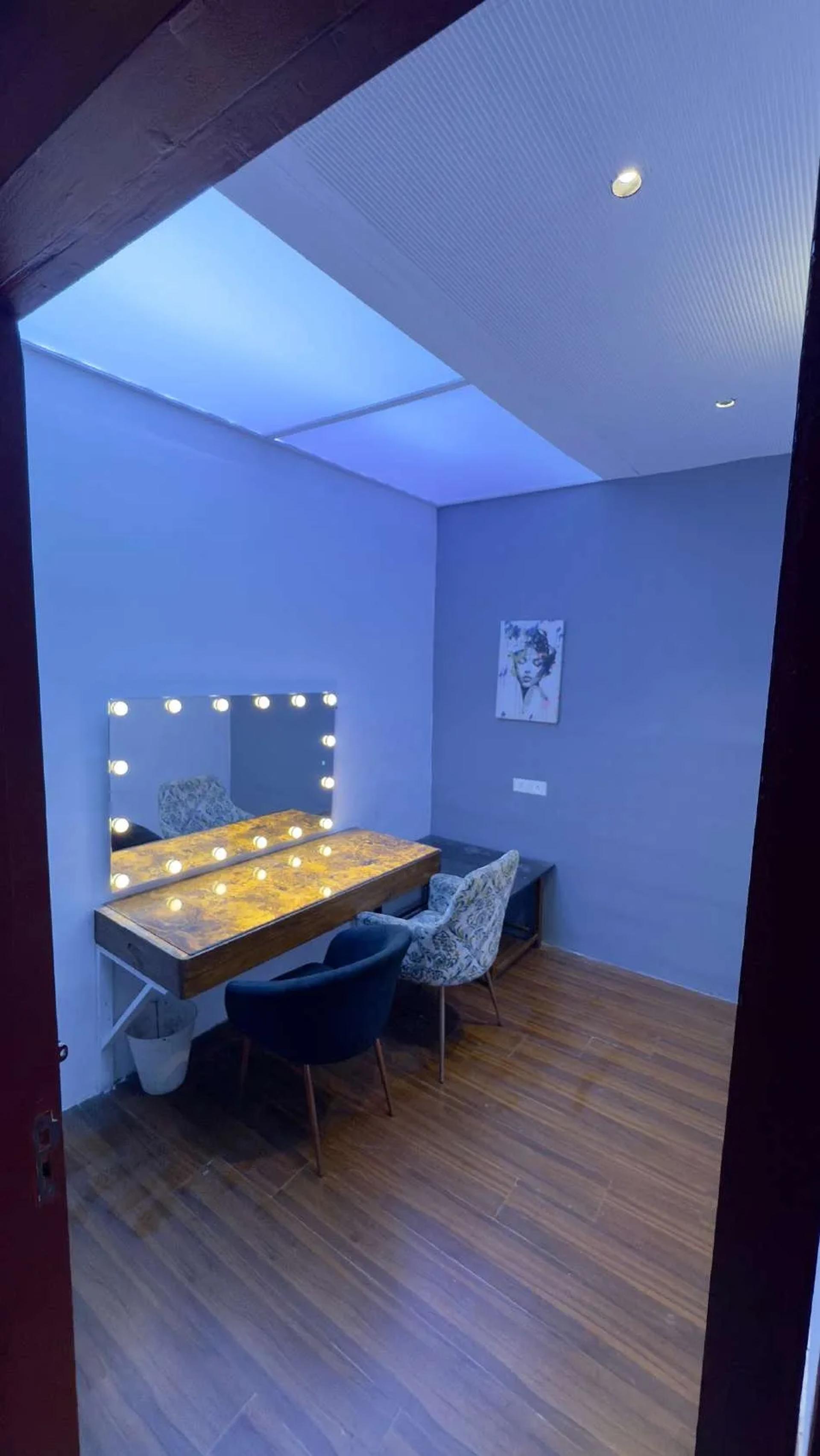 The Grand Luxury Production Loft And Customizable Multi-Set Shooting Space – Shoot Studio in Mumbai, photo 29