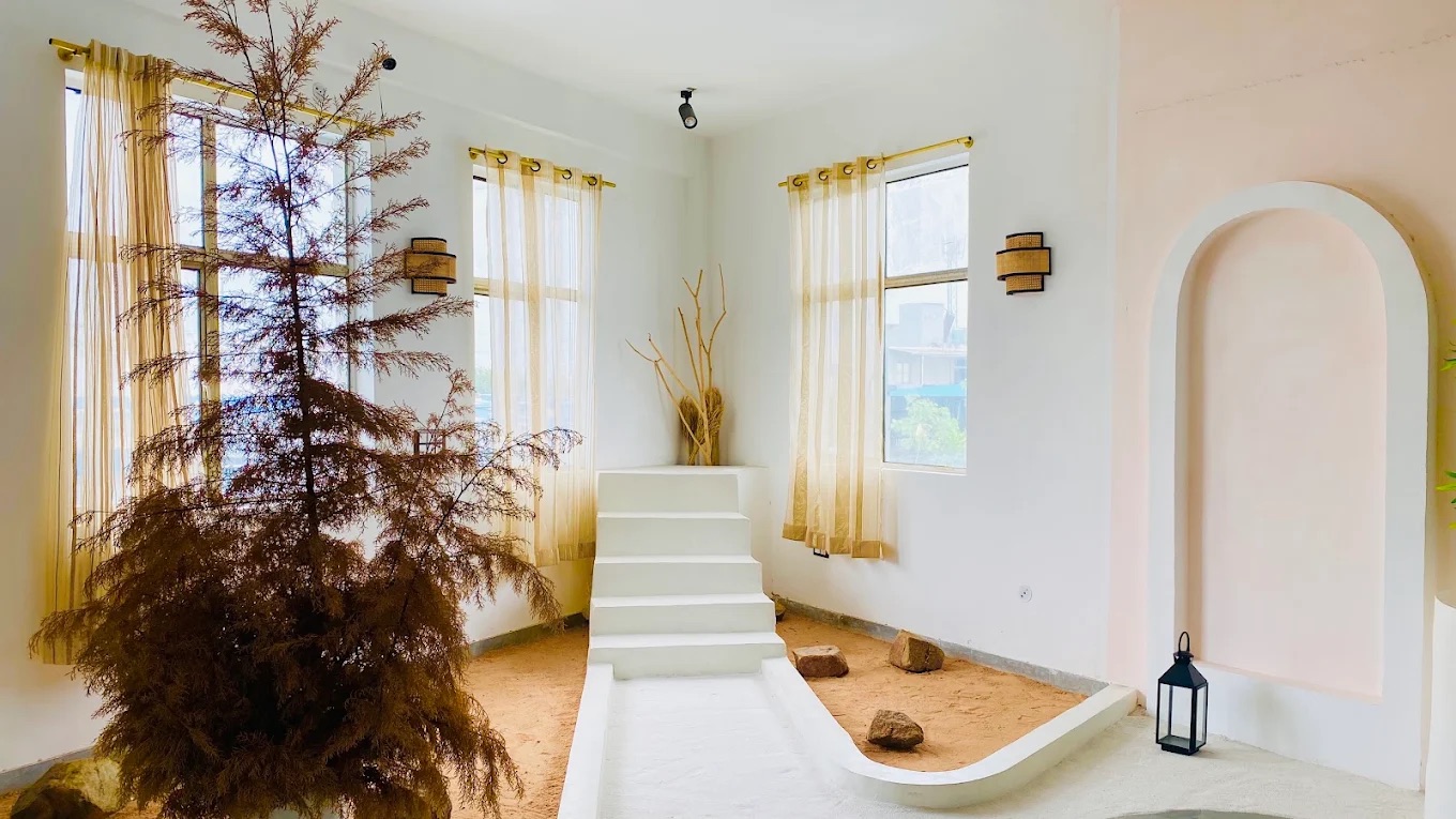 Multi-Set Daylight Studio with Infinity Wall, Pool & Podcast Space