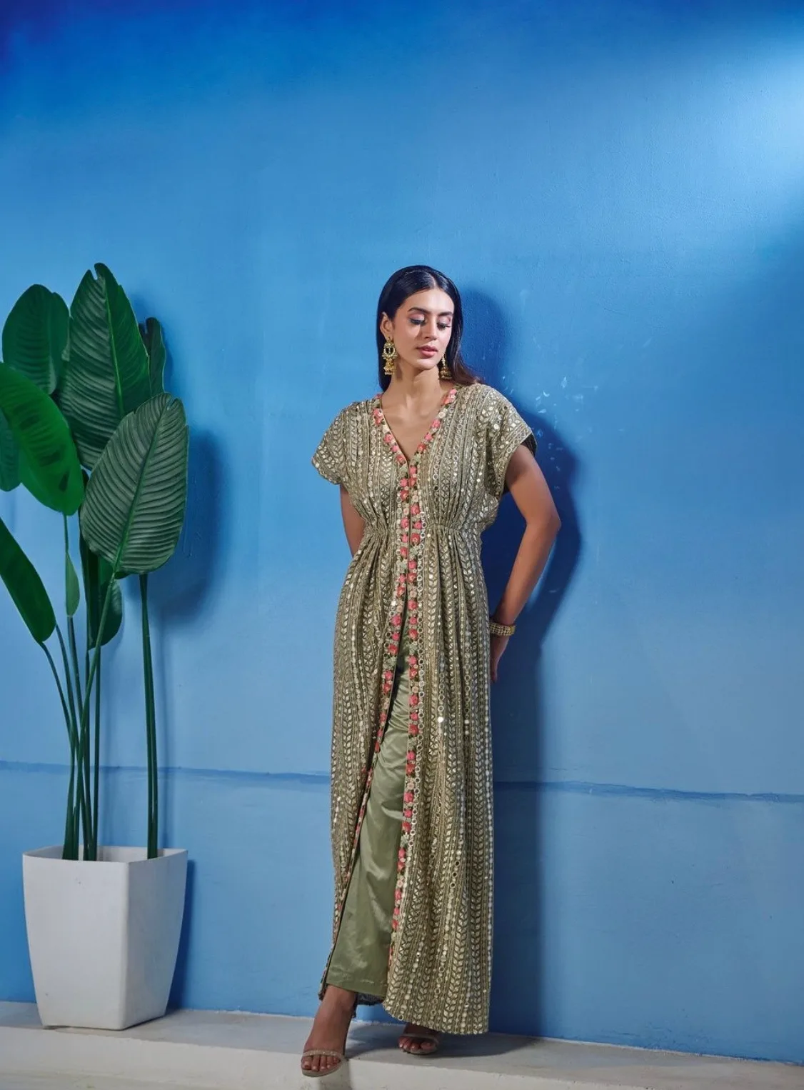 Multi-Set Daylight Studio with Infinity Wall, Pool & Podcast Space – Shoot Studio in Noida, photo 17