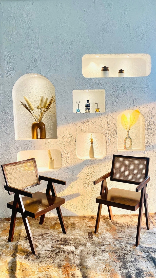 Multi-Set Daylight Studio with Infinity Wall, Pool & Podcast Space – Shoot Studio in Noida, photo 6