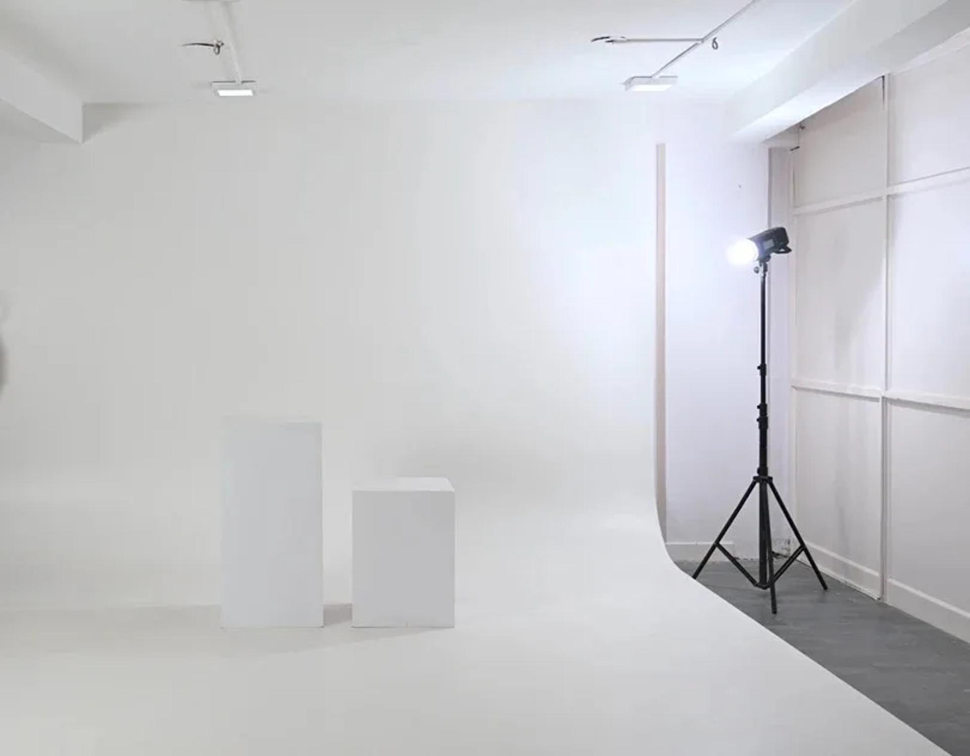Heritage & Editorial Photography Studio with White Cyclorama in Shahpur Jat, Delhi – Shoot Studio in Delhi, photo 3