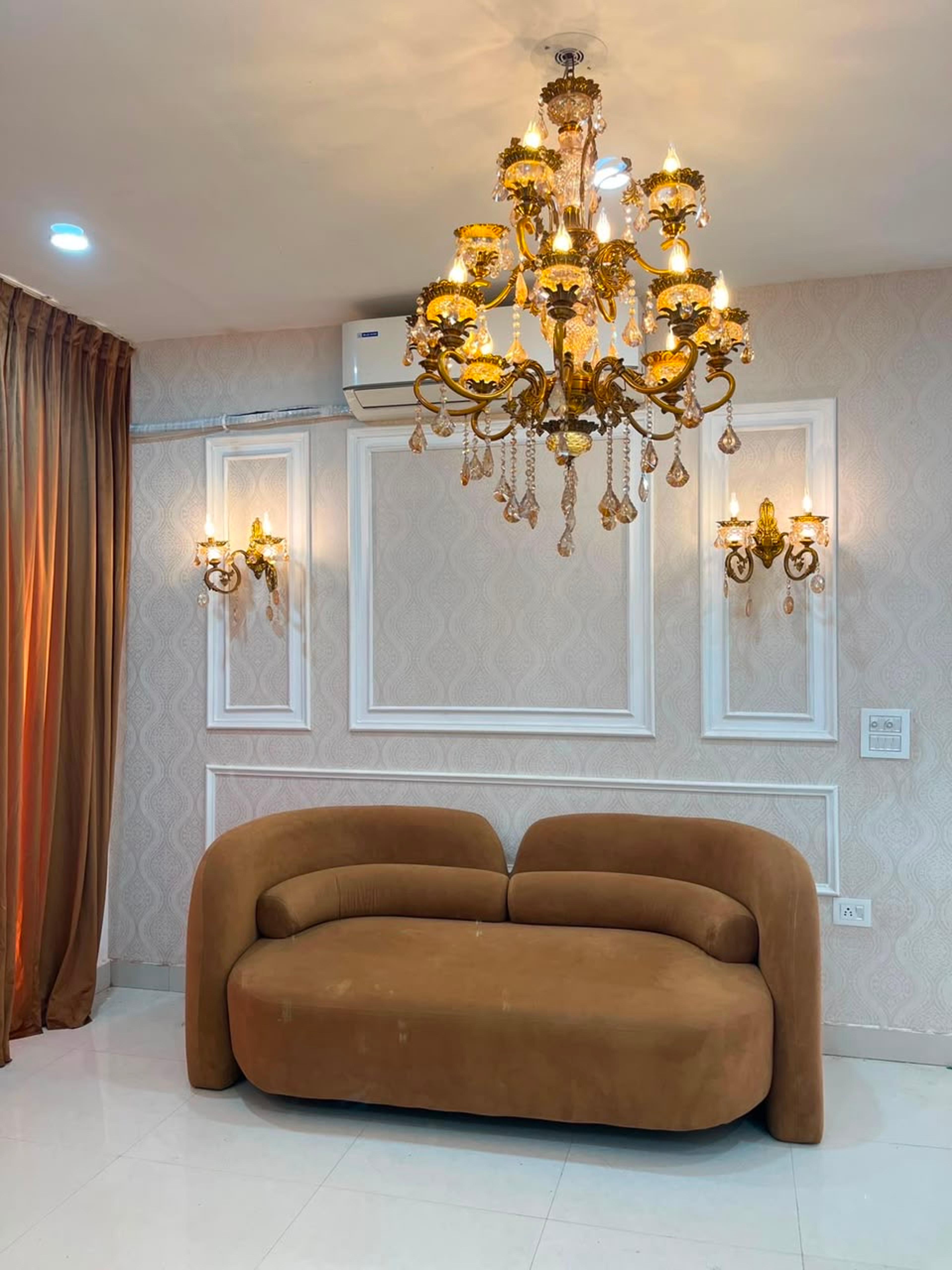 Editorial & Lifestyle Indoor Content Studio in Ghaziabad