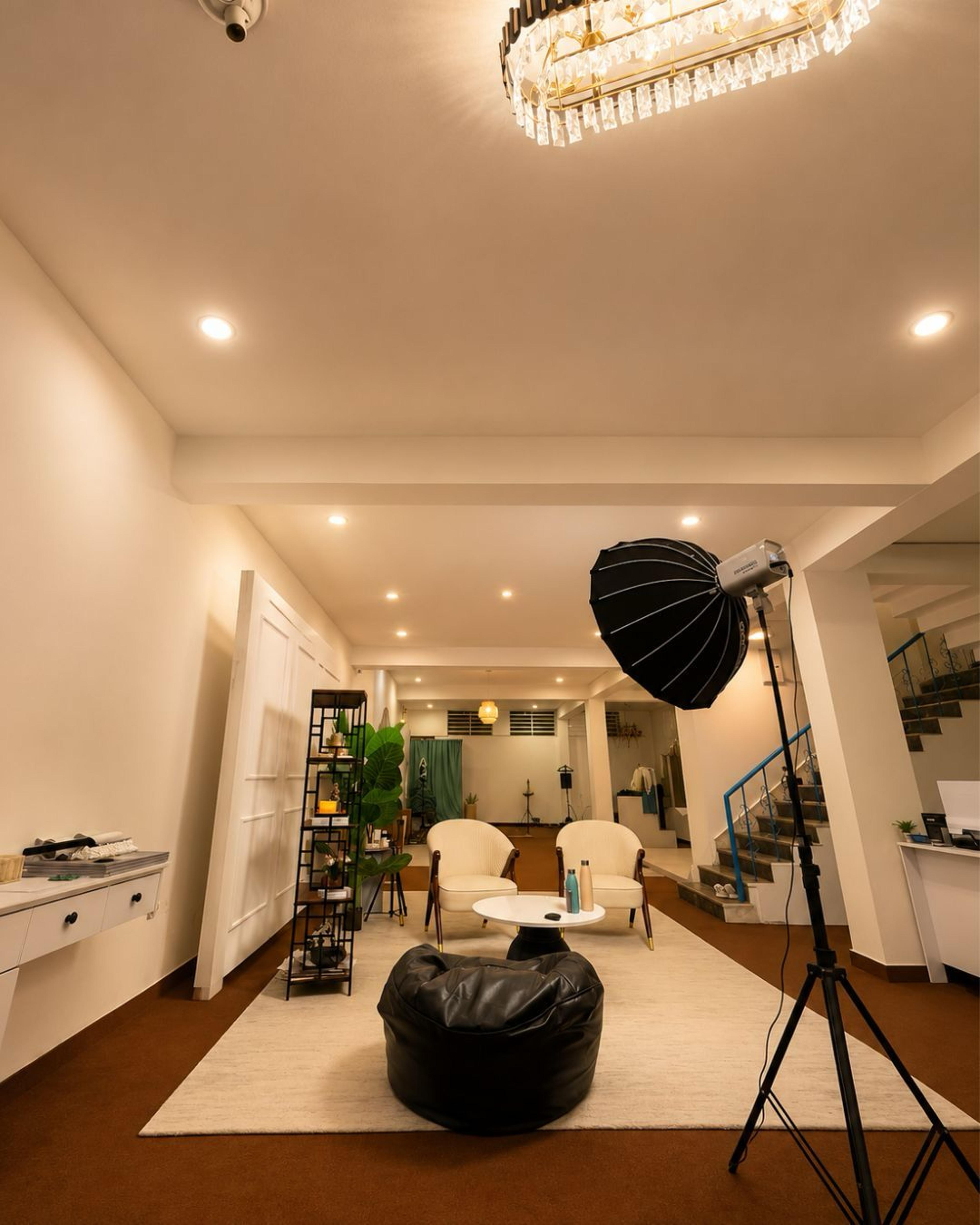Multi-Set 5-in-1 Content & Podcast Studio in Noida
